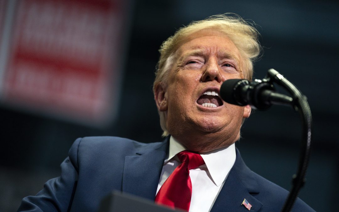 Trump lobs fresh barbs at Dems, rallies GOP faithful in NC