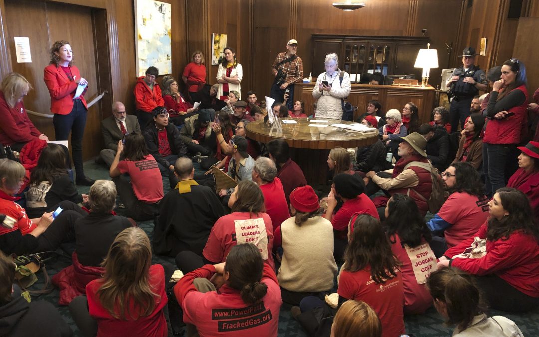 US panel approves pipeline, natural gas terminal in Oregon