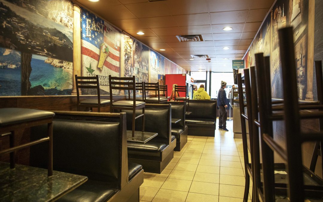 US consumer confidence sinks as virus begins having impact