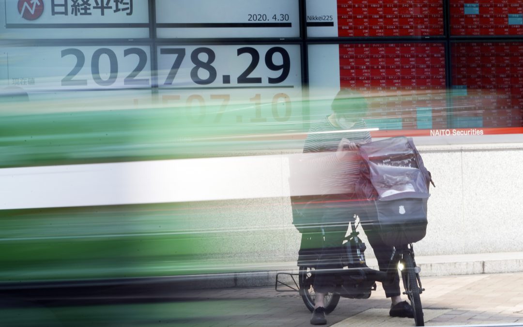 Wall Street’s best month in 33 years closes with whimper