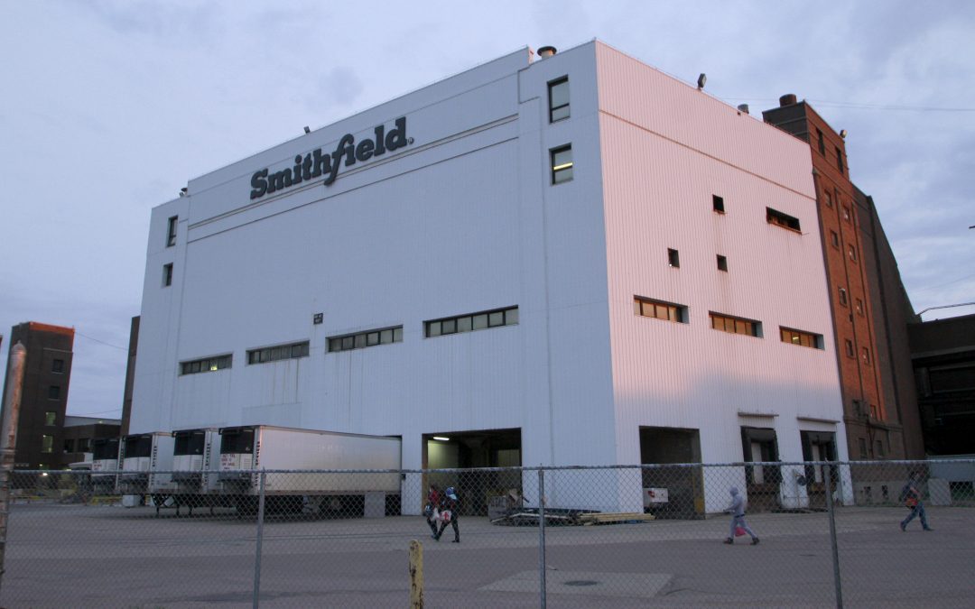 Meatpackers cautiously reopen plants amid coronavirus fears