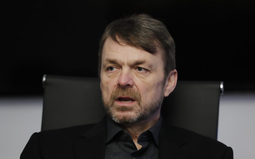 Appeals court delays meeting between GM, Fiat Chrysler CEOs