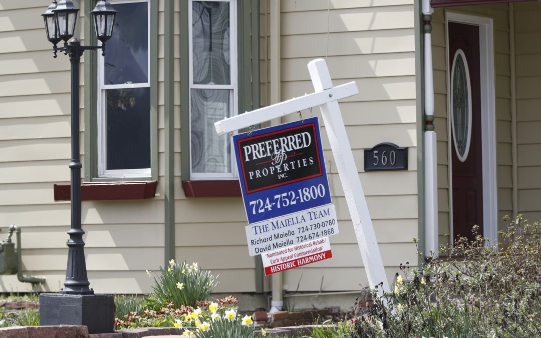 US new home sales rise surprisingly strong 16.6% in May