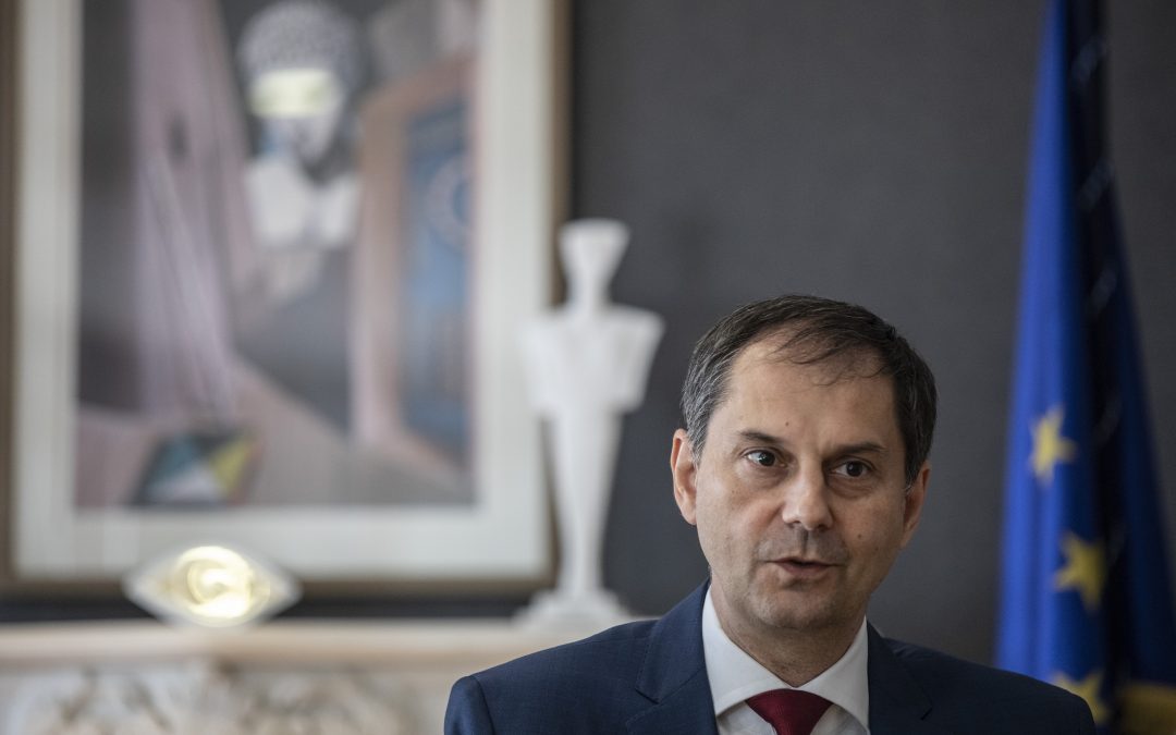 Greek tourism minister says all foreign visitors welcome